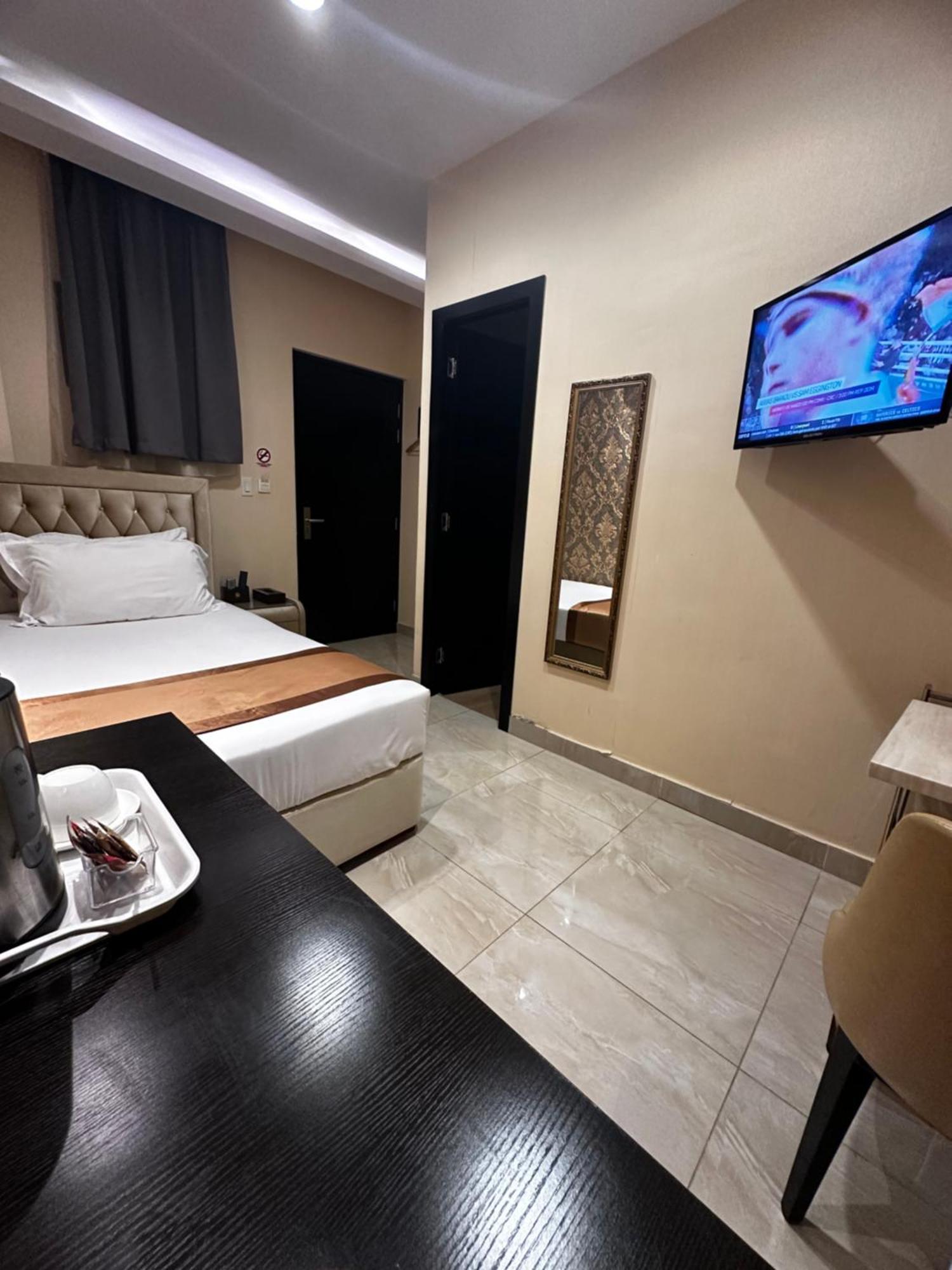 Hotel Crowner David Exterior foto